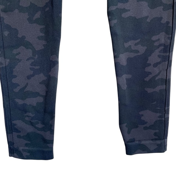 SPANX Dark Blue, Green, Lavender Camo Leggings Sleek Form-Fitting Design NWOT - Picture 3 of 7